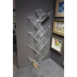 WALL MOUNTED SHELF UNIT by Eda Concept