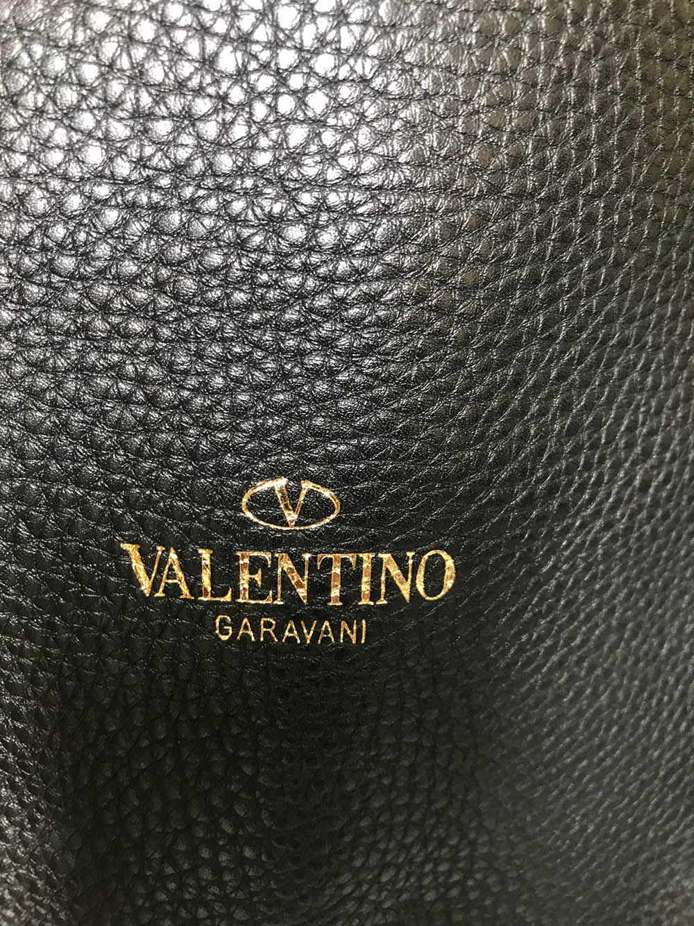 A LEATHER HANDBAG BY VALENTINO - Image 2 of 2