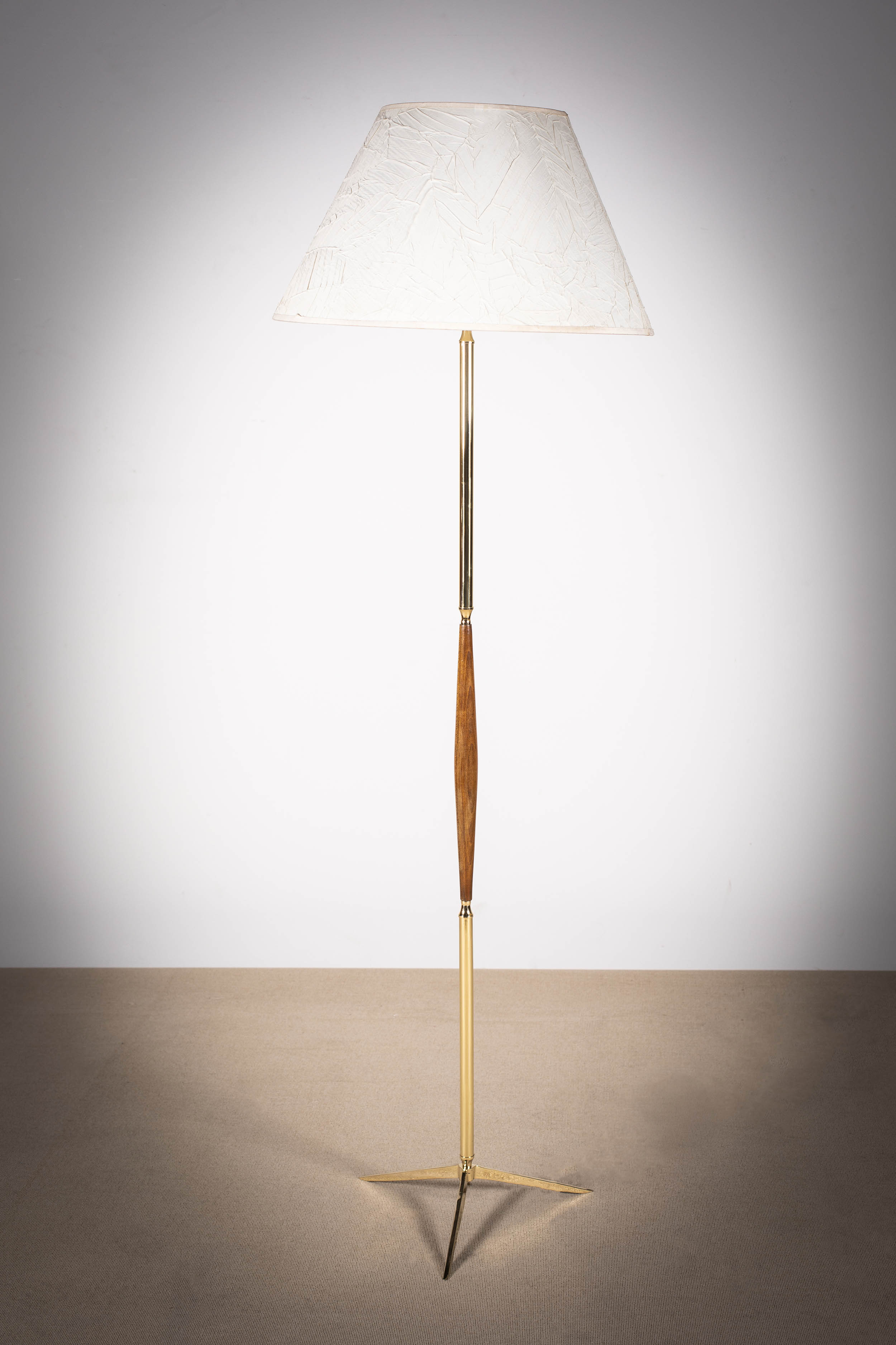 A TEAK AND GILT STANDARD LAMP, FRENCH 1970s, on tripod base, 150cm (h)