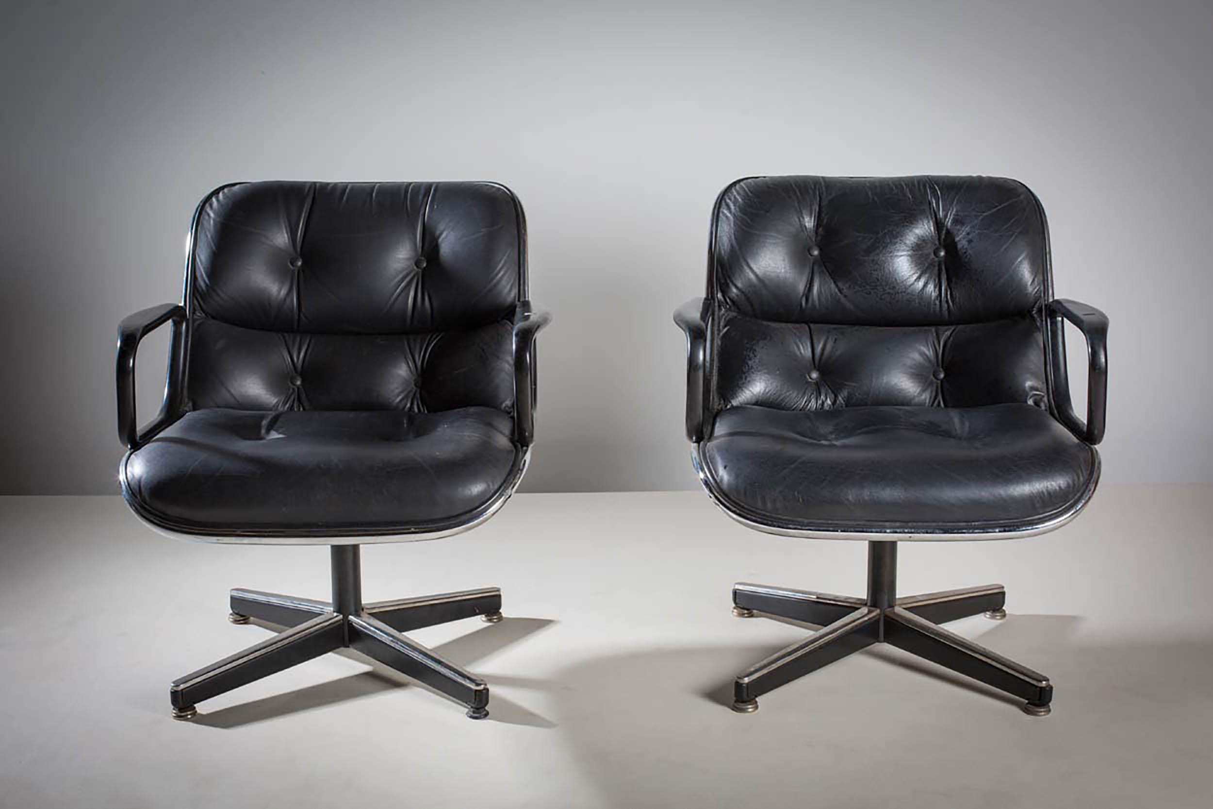 A PAIR OF EXECUTIVE CHAIRS, FRENCH, 1970s