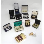 A quantity of assorted cuff links CONDITION: Please Note - we do not make reference