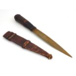 Militaria, Tribal Ethnographica : A late 19th-early 20thC Sudanese hunting knife,