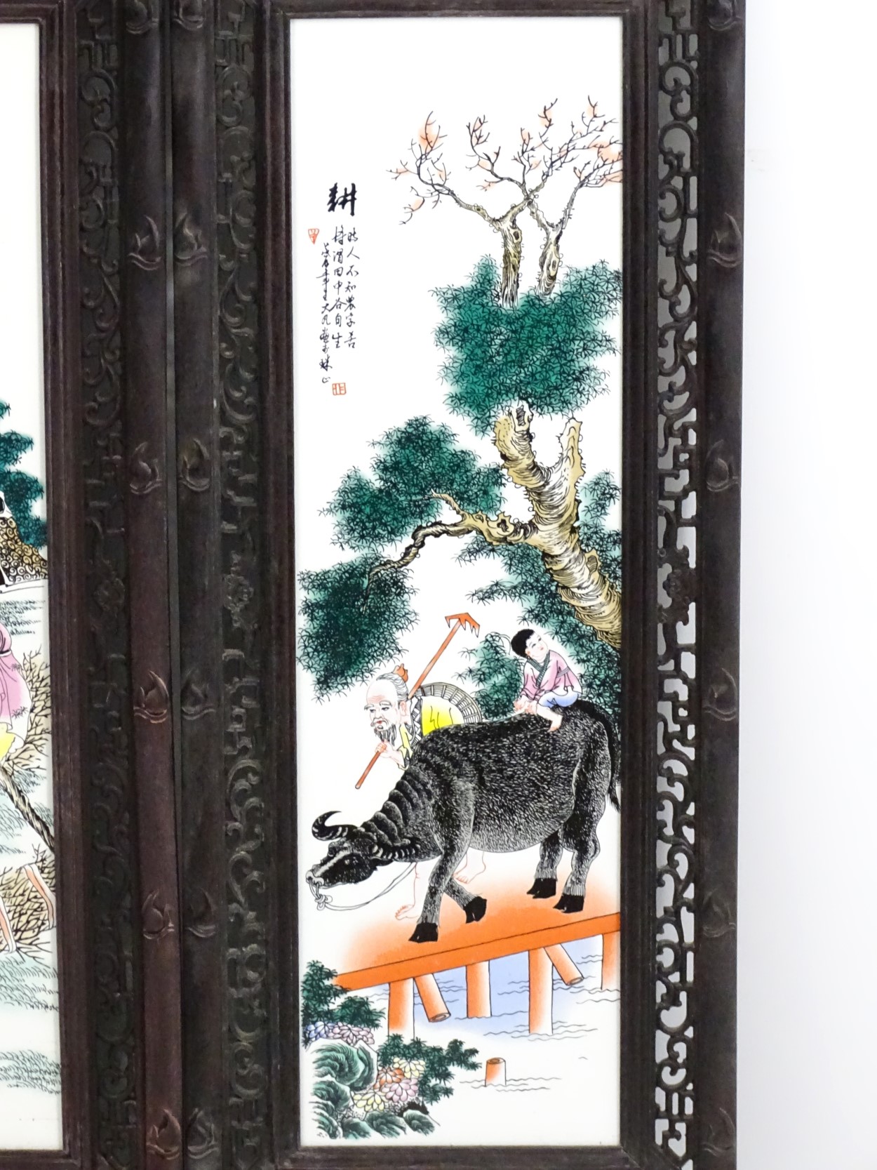 A pair of Chinese hardwood screens each with openwork decoration and an inlaid Chinese ceramic - Image 5 of 8