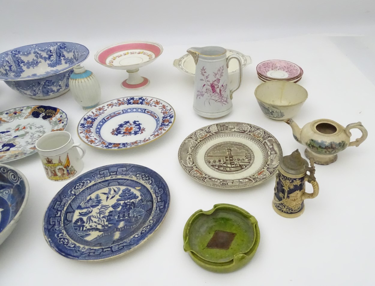 A quantity of assorted ceramics, makers to include Royal Crown Derby, Wagstaff and Brunt, - Image 4 of 6