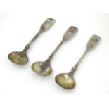 Three silver fiddle pattern salt spoons hallmarked Exeter 1847 / 1850 maker Edward Ramsey approx