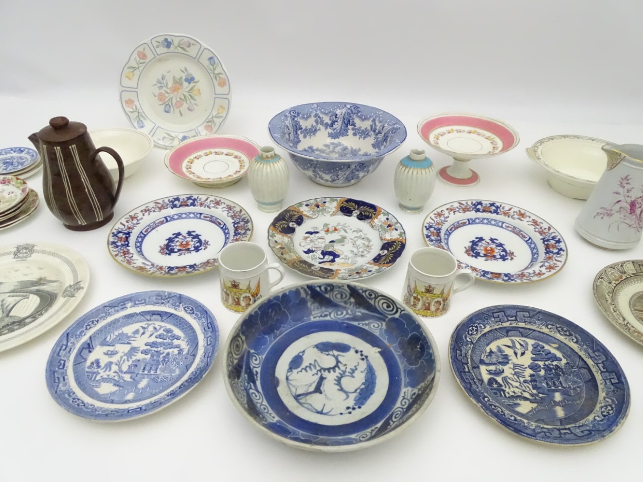 A quantity of assorted ceramics, makers to include Royal Crown Derby, Wagstaff and Brunt, - Image 5 of 6