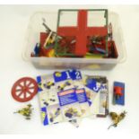 Toys : an large quantity of post- war Meccano to include a large pulley wheel ,