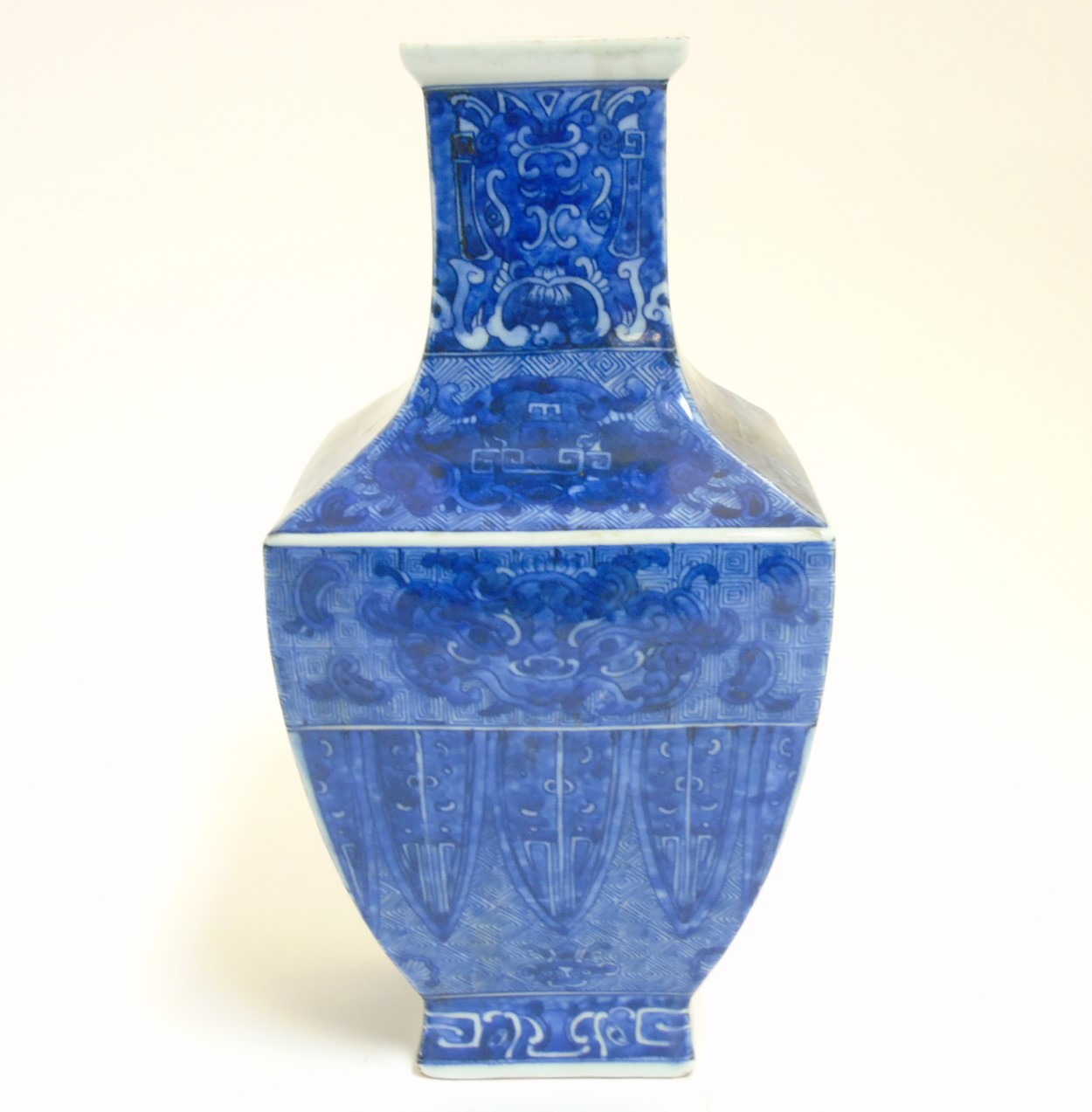 A Chinese blue and white square section vase, with archaic style decoration , - Image 6 of 8