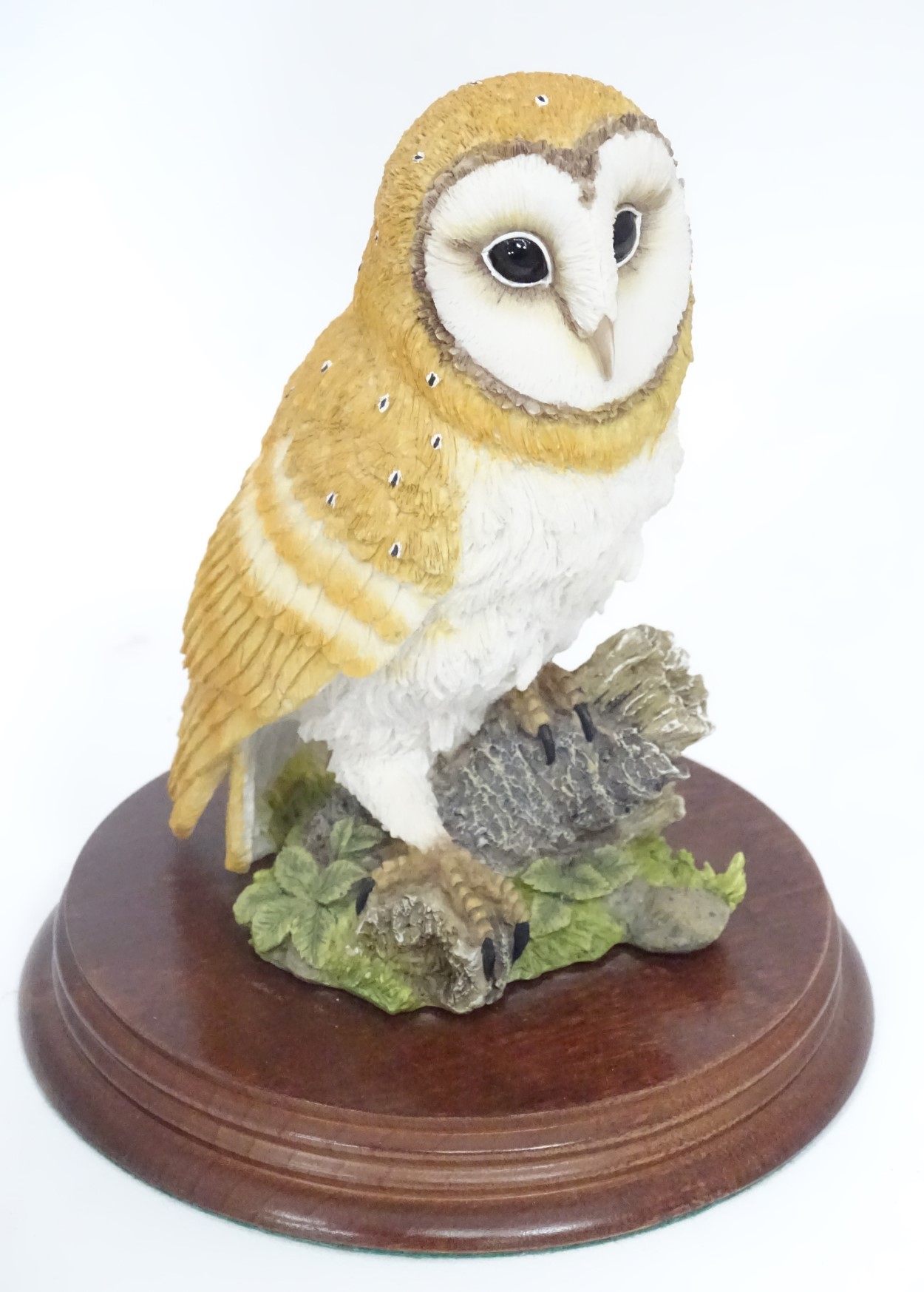 A Leonardo Collection model of a barn owl CONDITION: Please Note - we do not make