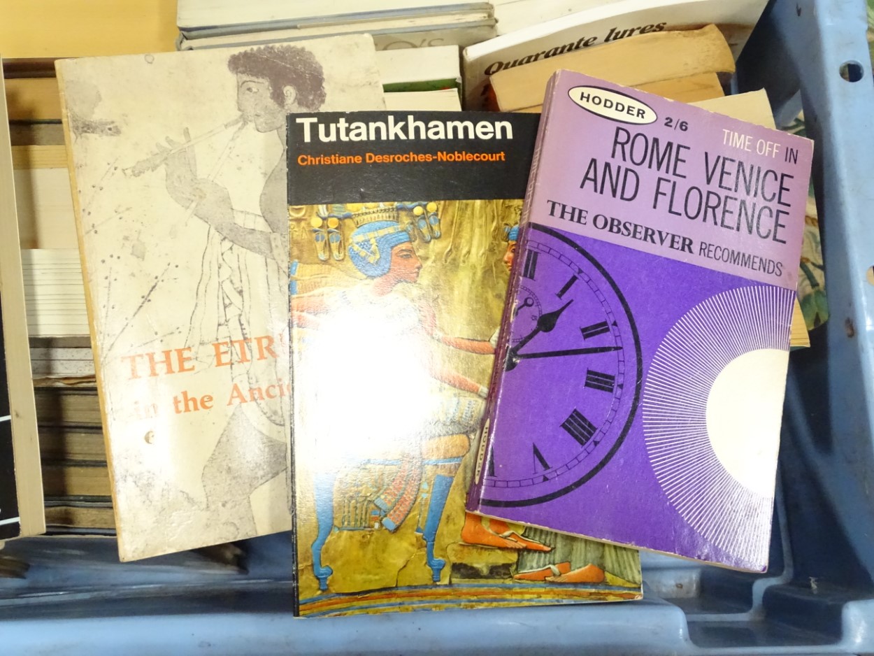 A box of assorted books on the subject of art, together with novels etc. - Image 2 of 4
