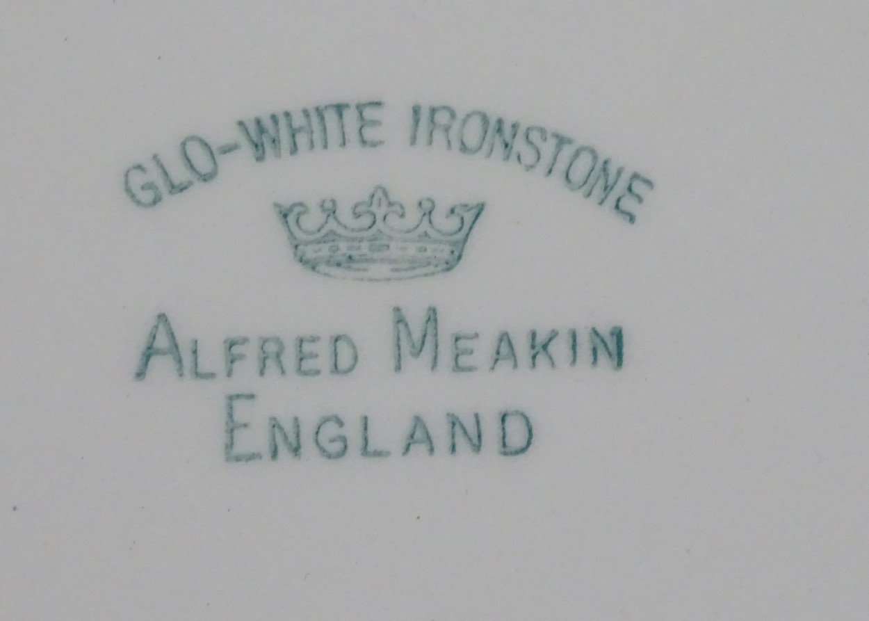 A quantity of ceramics, to include Alfred Meakin Glo White Ironstone. - Image 3 of 4