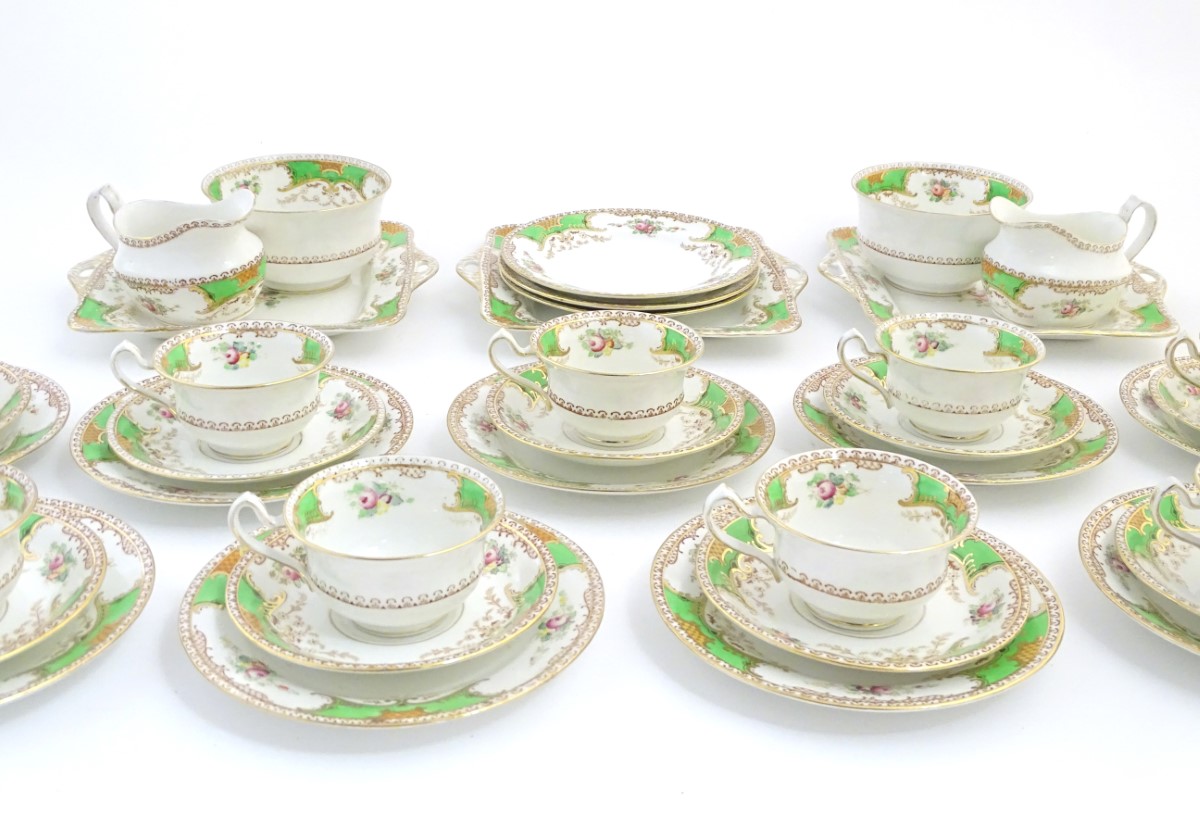 A quantity of Fenton tea wares in the pattern Kenmare, to include cups and saucers, side plates, - Image 9 of 10
