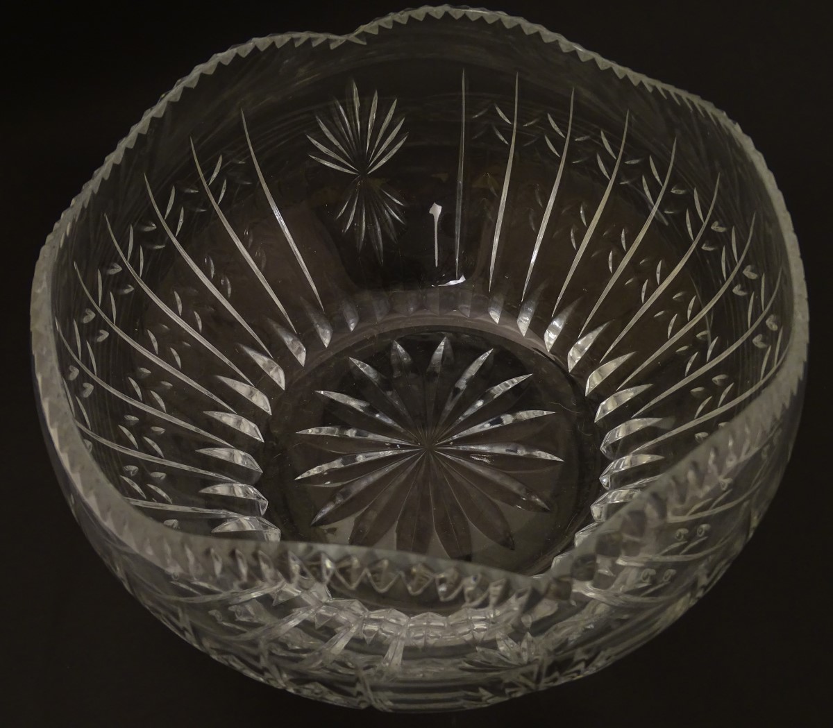 Faberge: a 'House of Carl Faberge 85 FM' crystal cut glass bowl with wavy edge, - Image 6 of 9