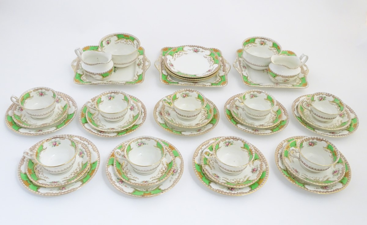 A quantity of Fenton tea wares in the pattern Kenmare, to include cups and saucers, side plates, - Image 4 of 10