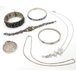Assorted jewellery etc including a Victorian coin in captive mount together with a silver bracelet