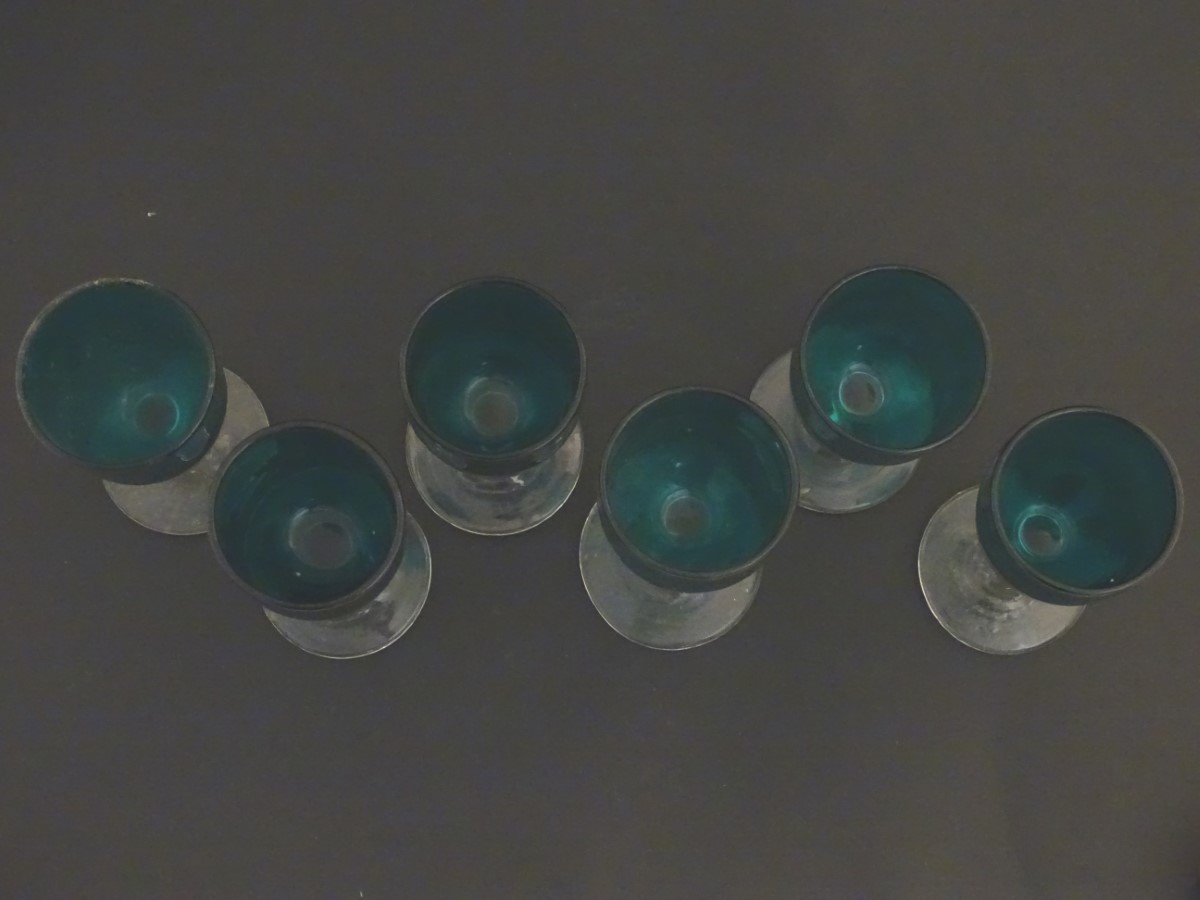 Glass : a set of 6 green / Turquoise pedestal wine glasses with clear glass stems and feet, - Image 8 of 10
