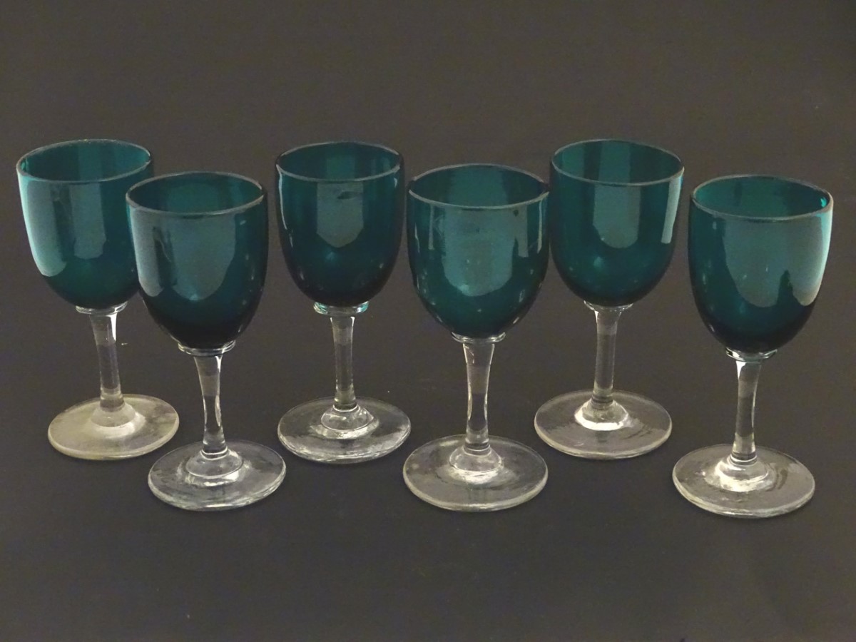 Glass : a set of 6 green / Turquoise pedestal wine glasses with clear glass stems and feet, - Image 7 of 10