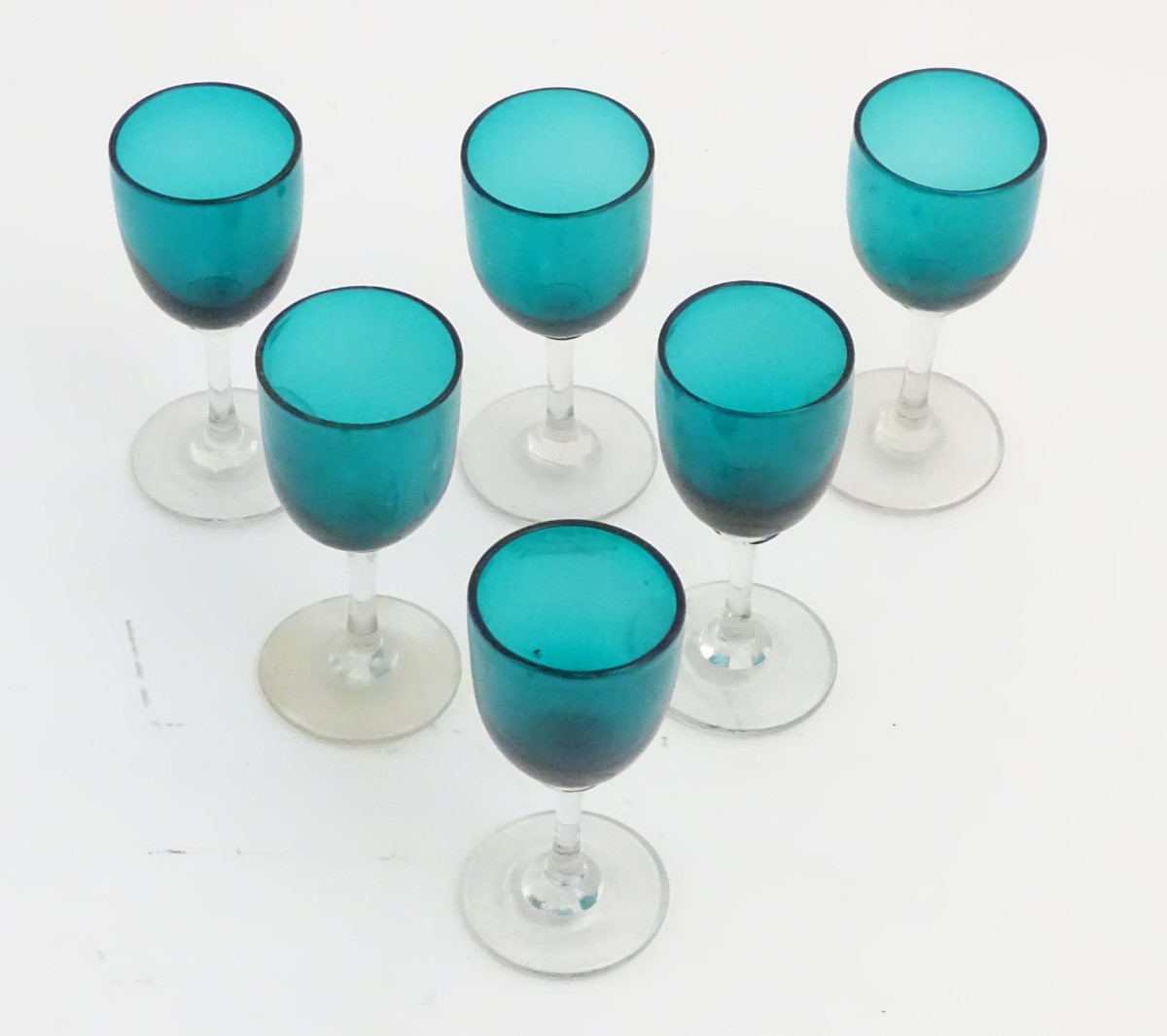 Glass : a set of 6 green / Turquoise pedestal wine glasses with clear glass stems and feet, - Image 2 of 10