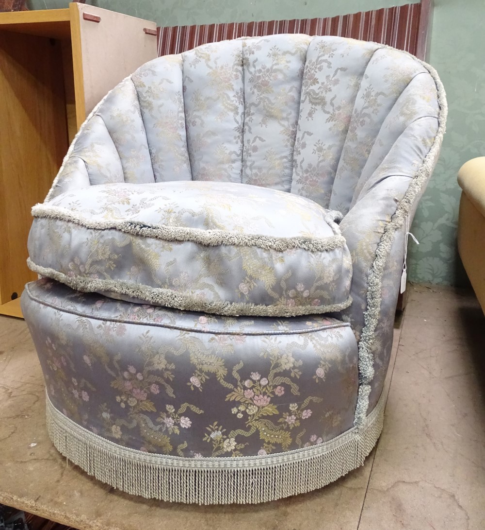 An Art Deco boudoir chair with a shell back CONDITION: Please Note - we do not - Image 2 of 2