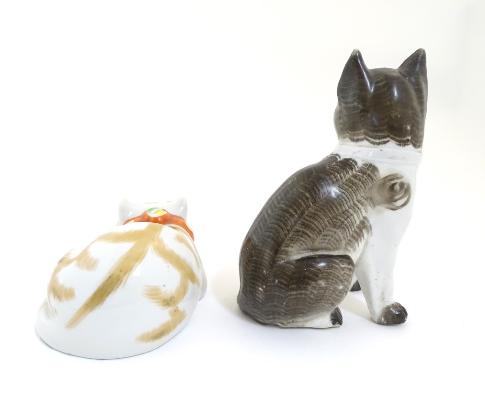 Two ceramic models of cats, one seated, one recumbent. Height of the seated model: approx. - Image 3 of 7