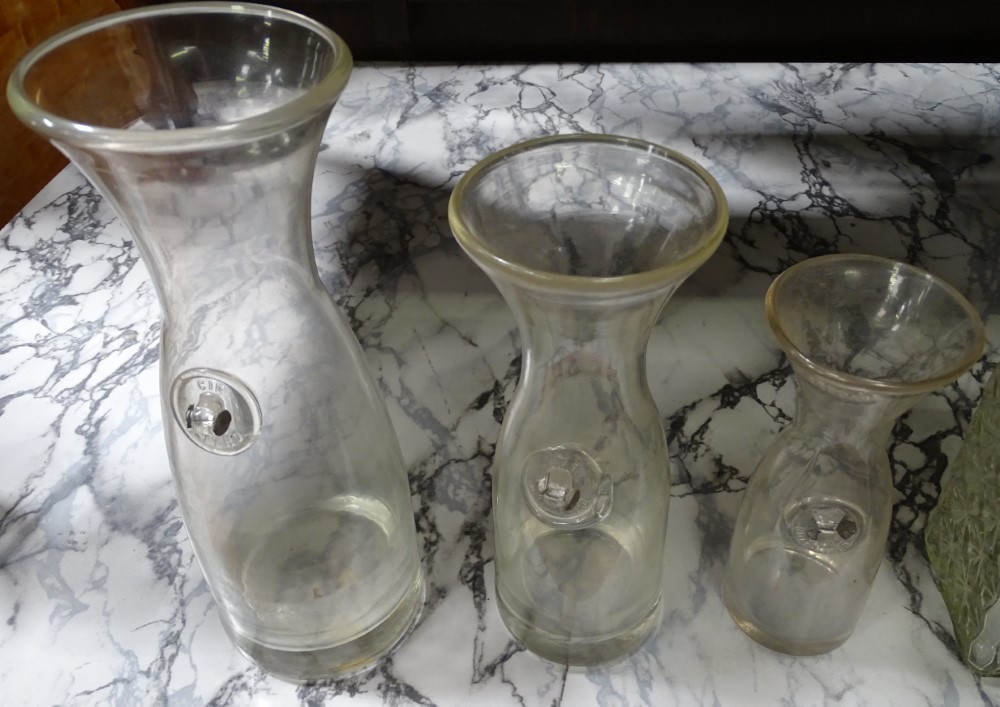 A set of 3 graduated carafes, - Image 4 of 4