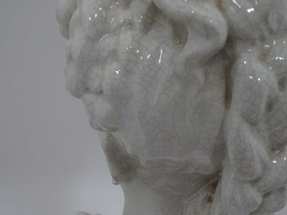 A late 20thC ceramic bust of a lady - Image 6 of 6