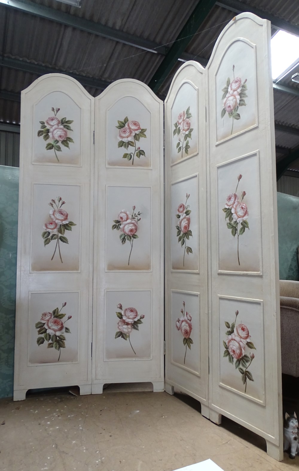 A 4 fold screen with painted rose decoration CONDITION: Please Note - we do not - Image 3 of 3