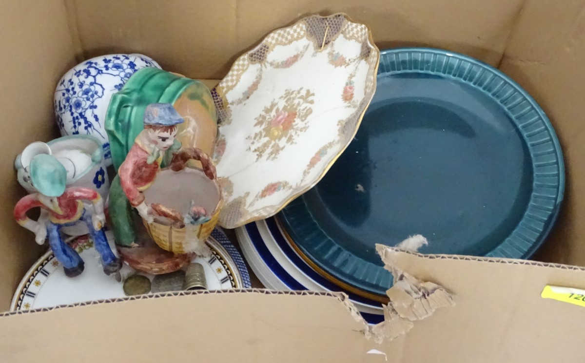 A box of assorted ceramics CONDITION: Please Note - we do not make reference to the - Image 4 of 4