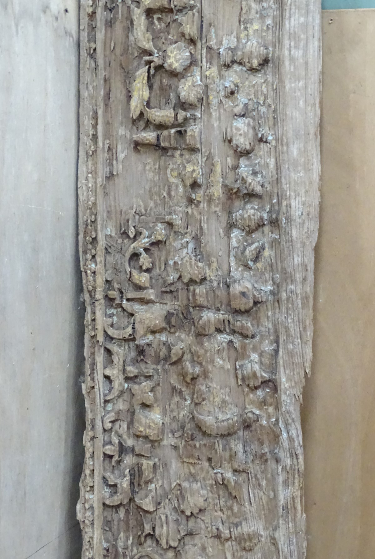 An old carved oak panel CONDITION: Please Note - we do not make reference to the - Image 2 of 3