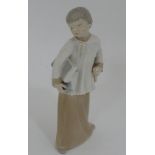 A Lladro figurine CONDITION: Please Note - we do not make reference to the