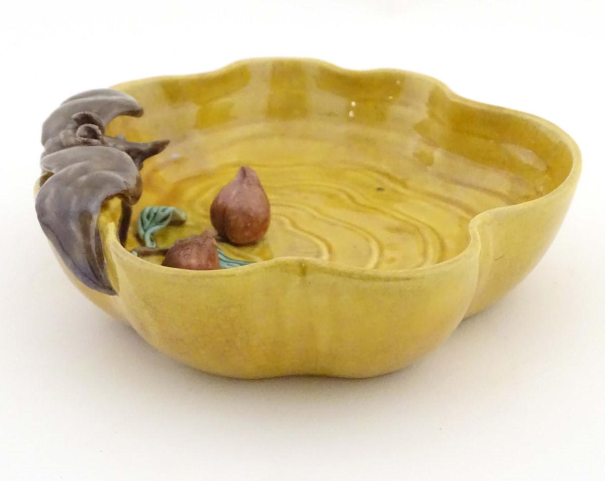 A Chinese wavy edged yellow brush wash dish with bat and fruit decoration, - Image 5 of 7