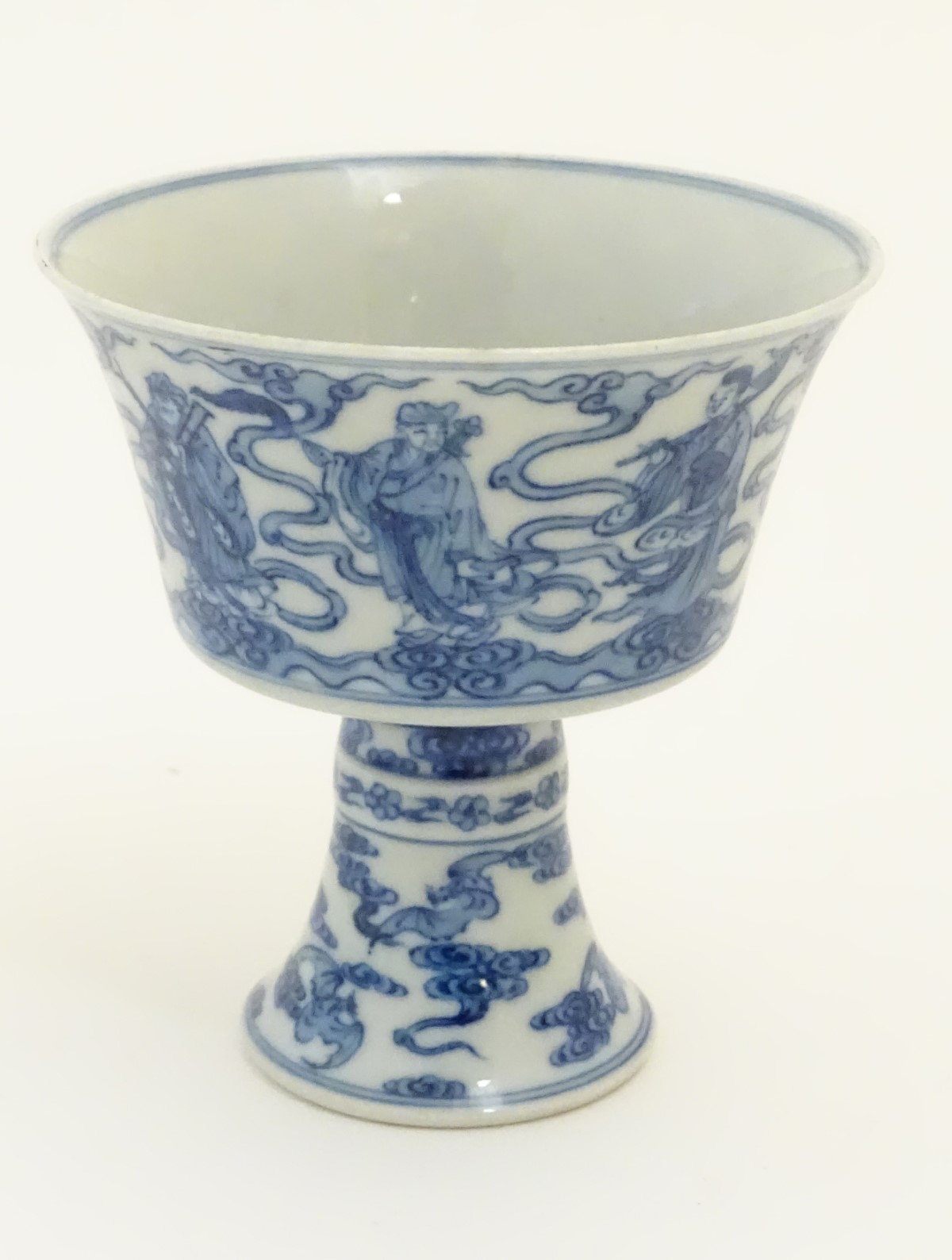 A Chinese blue and white stem cup / high footed cup decorated with stylised clouds, - Image 3 of 8