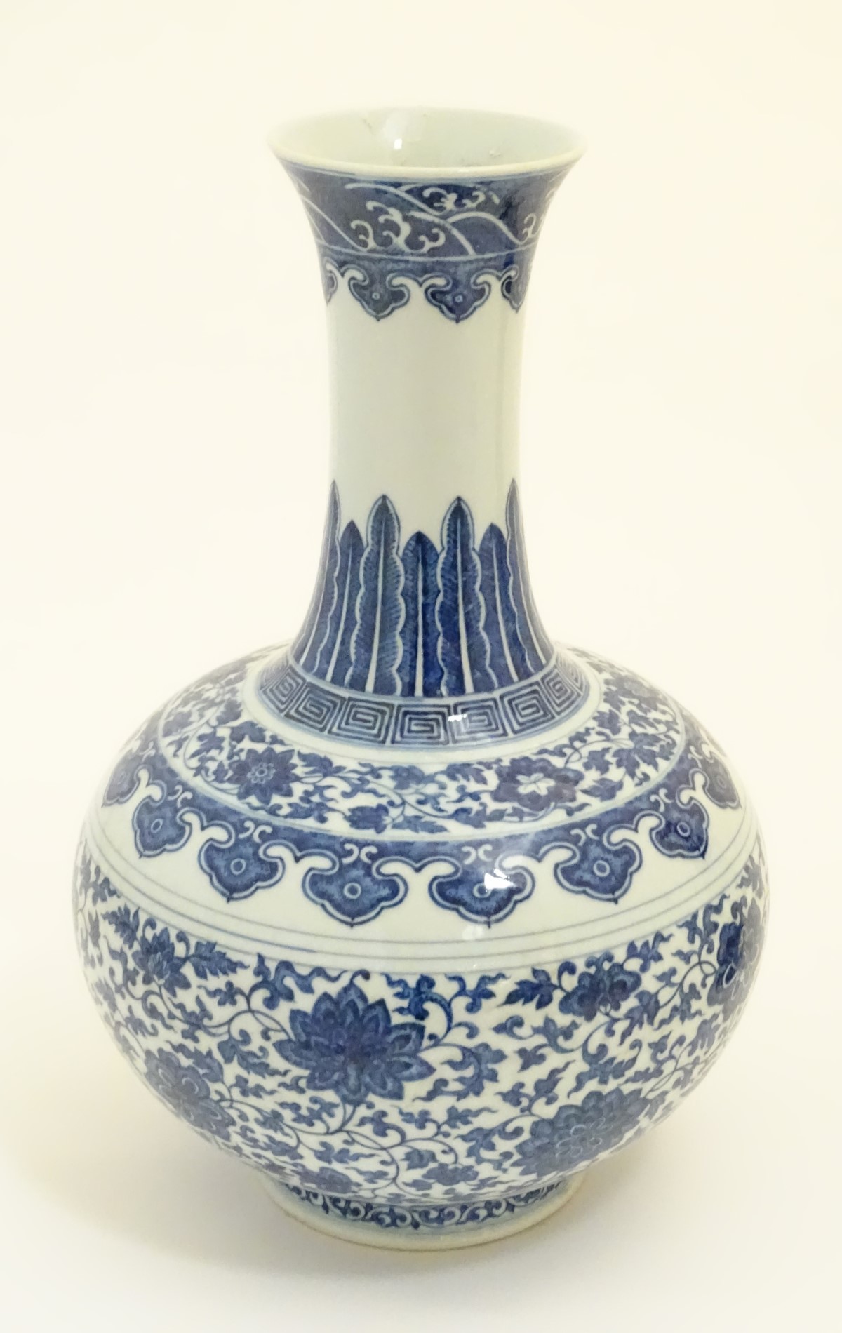 A Chinese blue and white 'Shang Ping' vase decorated with a broad band of flowers and scrolling - Image 3 of 5