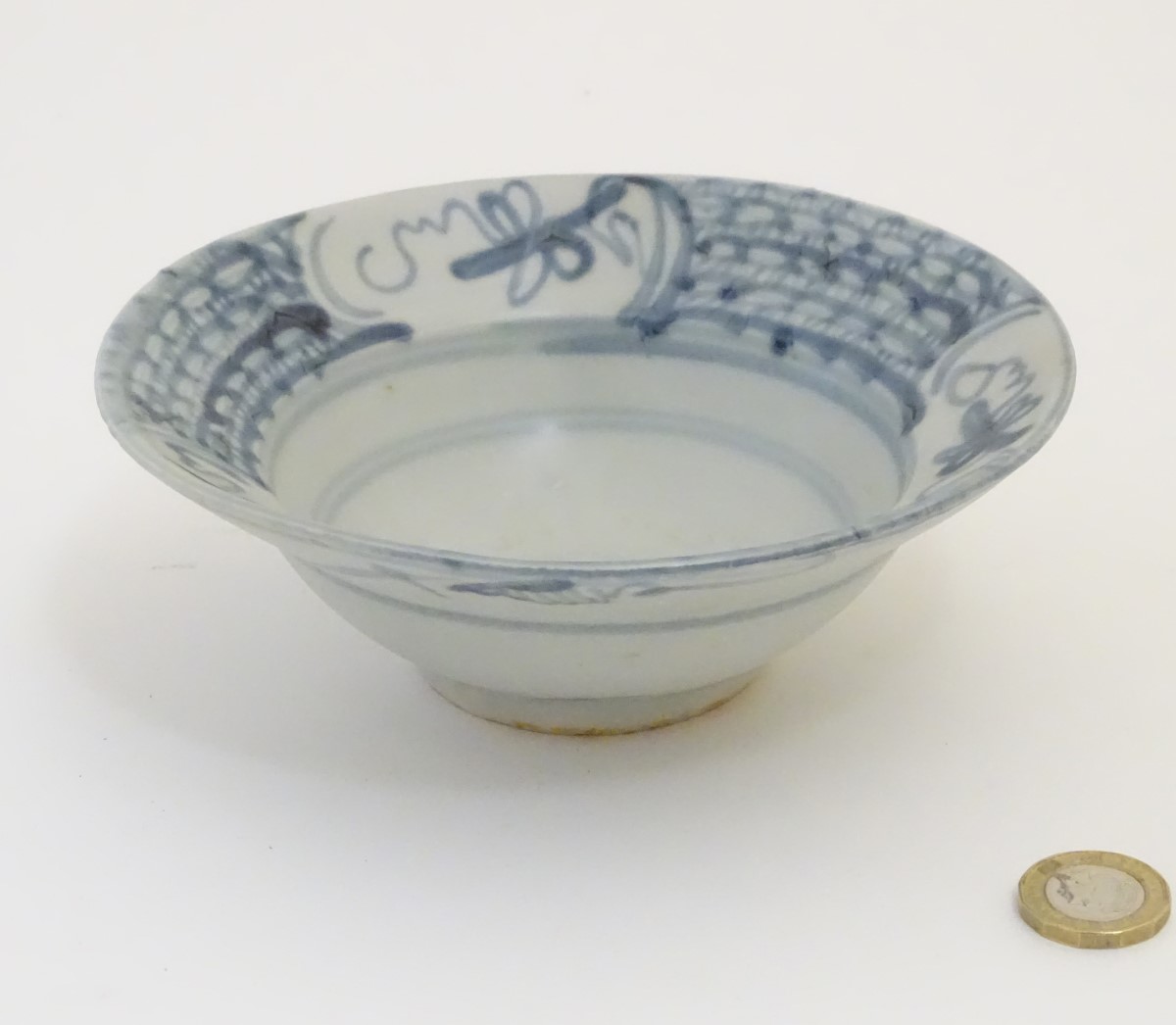 An 18thC Chinese blue and white bowl, with hand painted decoration, - Image 3 of 4