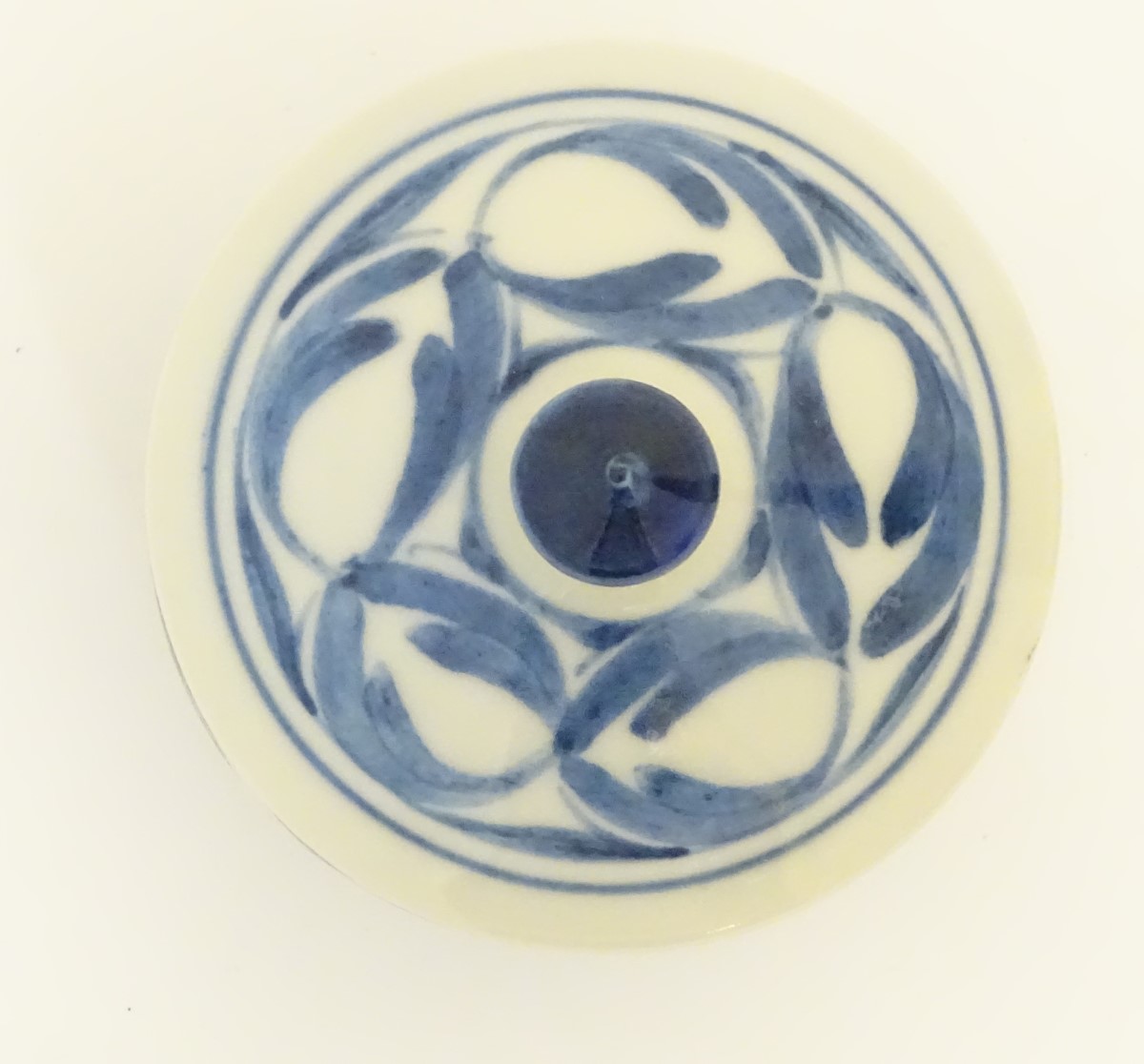 A Derek Emms studio pottery lidded preserve pot, with blue and white stylised foliage decoration. - Image 6 of 7
