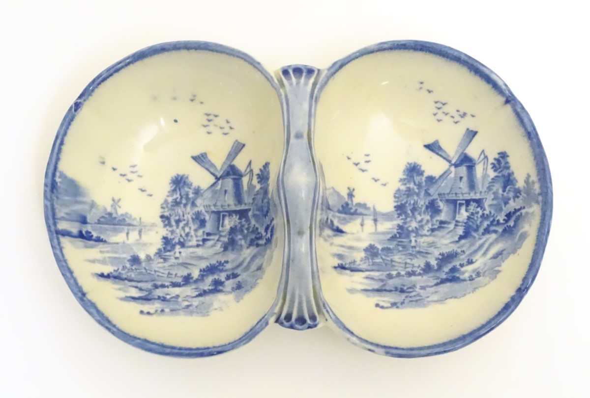 A Royal Doulton blue and white double pin dish, - Image 3 of 7