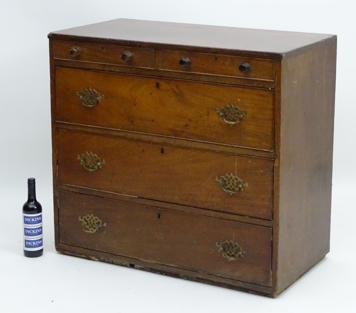 A late 18thC mahogany chest of drawers comprising two short over three long drawers with brass - Image 5 of 6