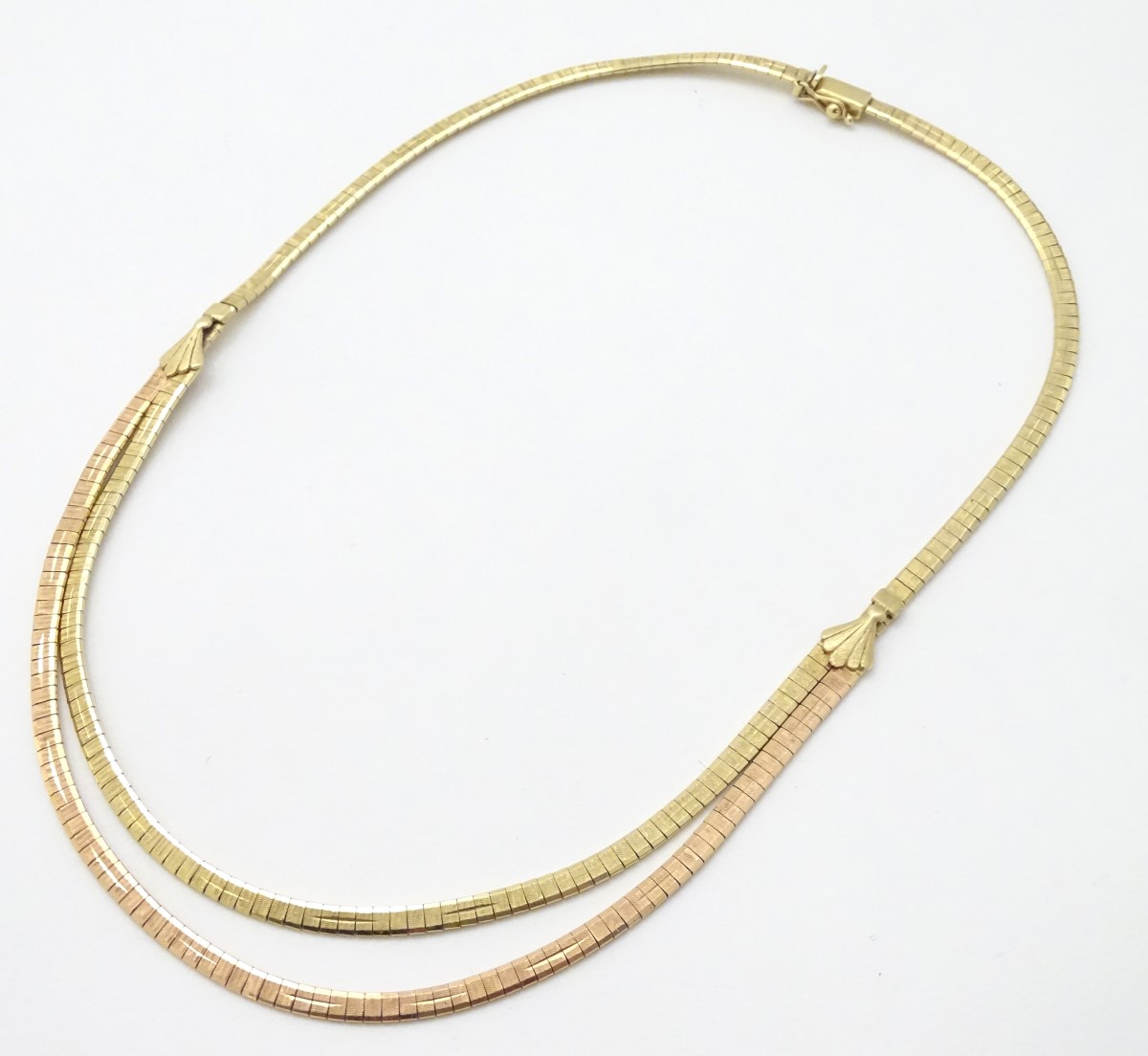 A 2-tone rose and yellow gold necklace approx 16" long CONDITION: Please Note - we