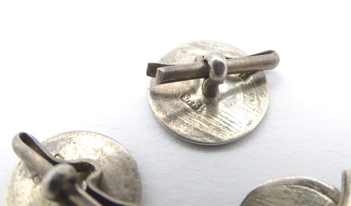 A set of 4 silver buttons hallmarked Birmingham 1907 maker Levi & Salaman. - Image 3 of 4