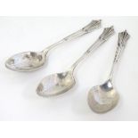 3 Onslow pattern silver teaspoons hallmarked Sheffield 1899/1900 maker James Deakin & Sons.