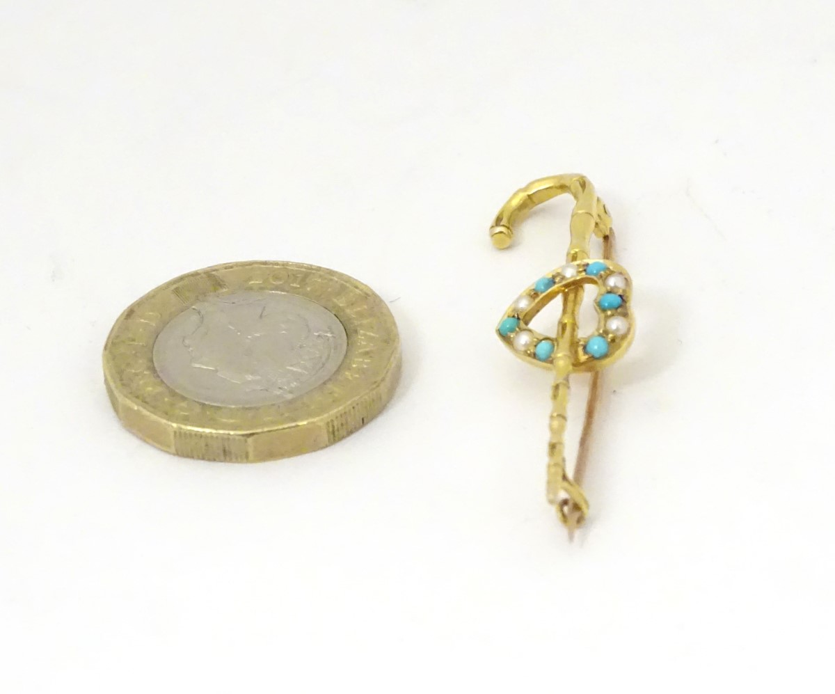 A gold bar brooch/ pin formed as a walking stick / cane with heart decoration set with seed pearl - Image 3 of 5