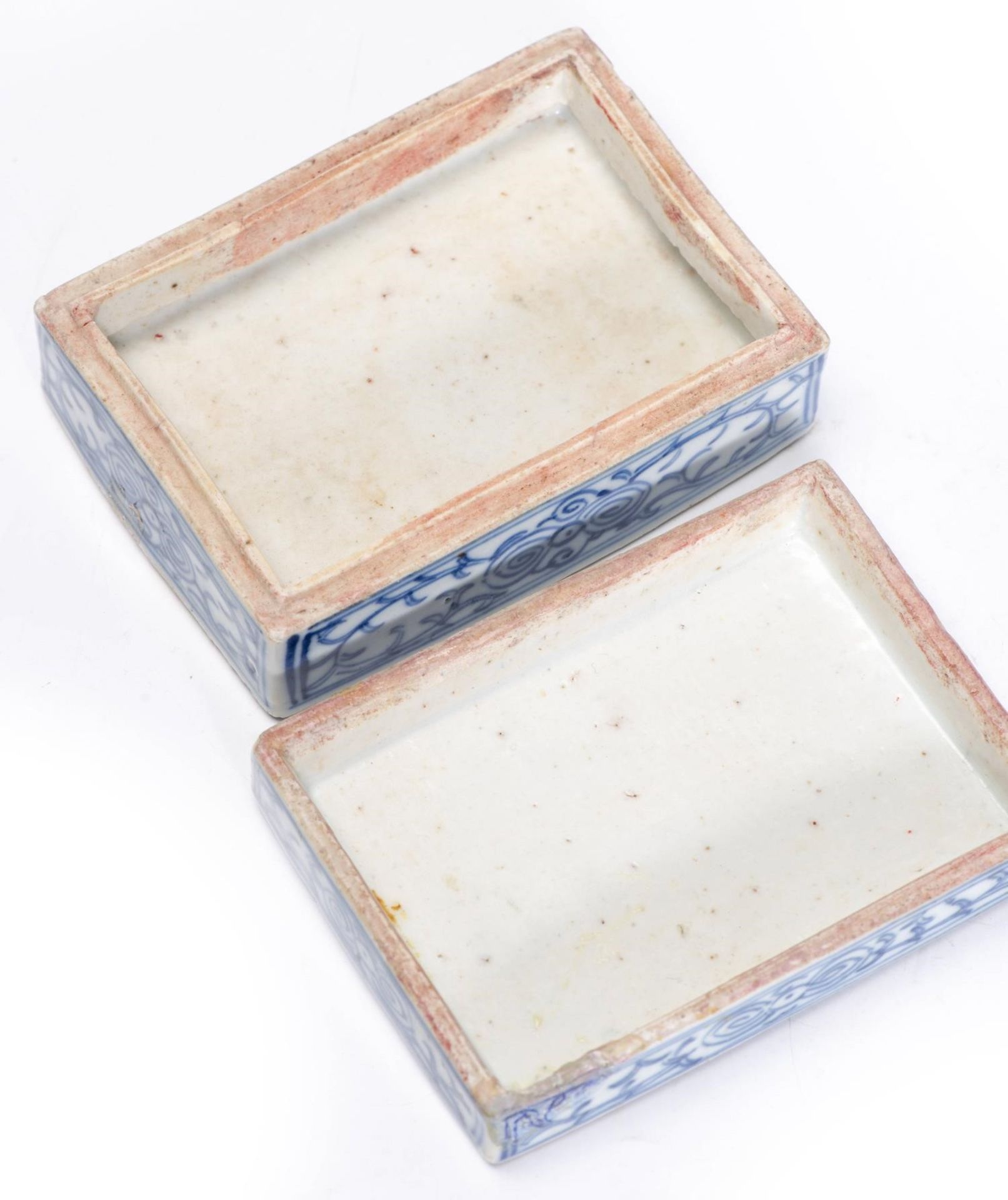 Ensemble de boîtes en porcelaine de Chine comprenant : - boîte quadrangulaire à [...] - Bild 13 aus 17