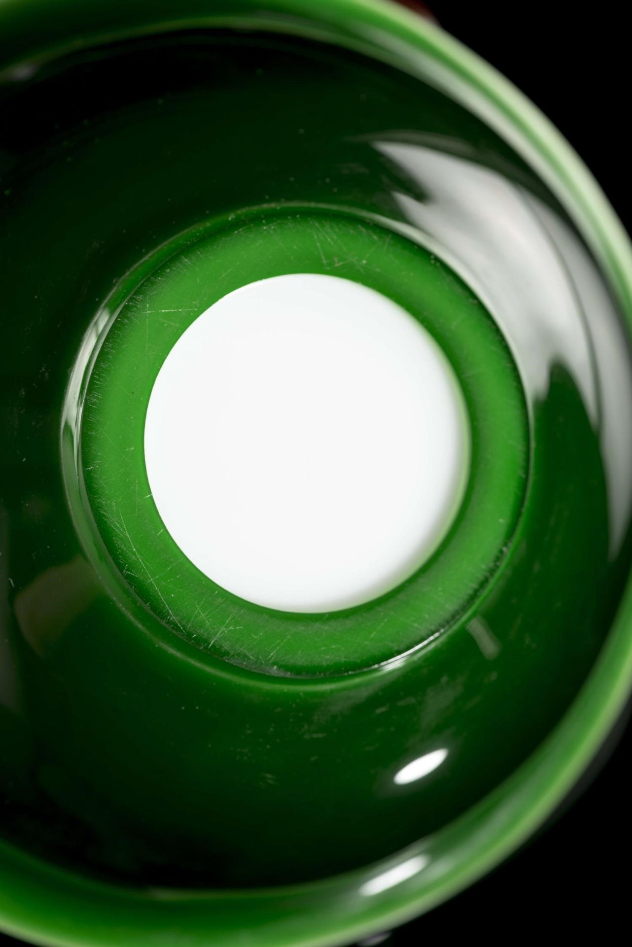 Paire de bols en verre de Pékin multicouche blanc et vert probablement XIXe [...] - Bild 4 aus 6
