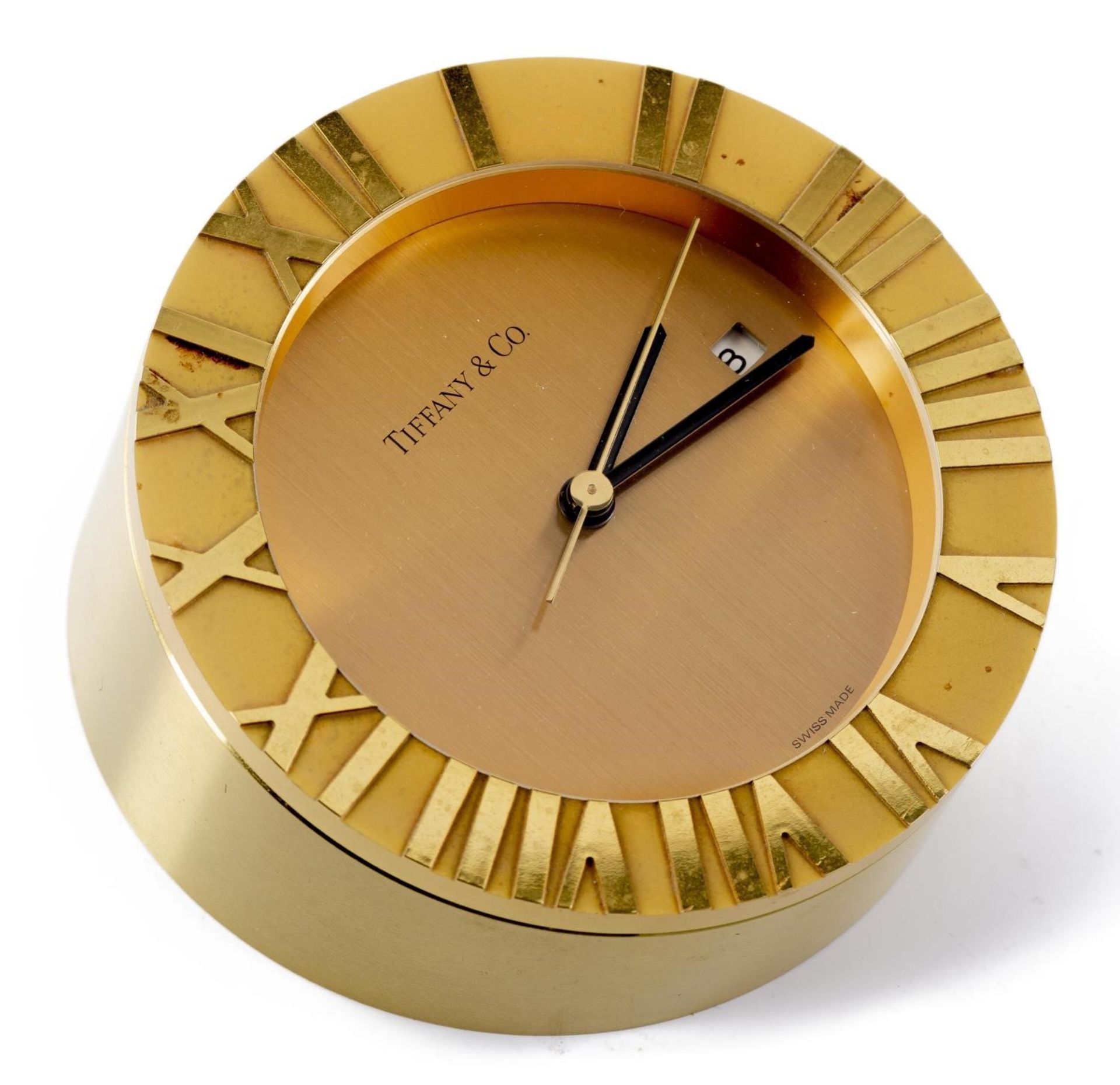 Tiffany & Co, pendulette en métal doré, mvt quartz, guichet de date à 3h, lunette [...] - Bild 3 aus 6