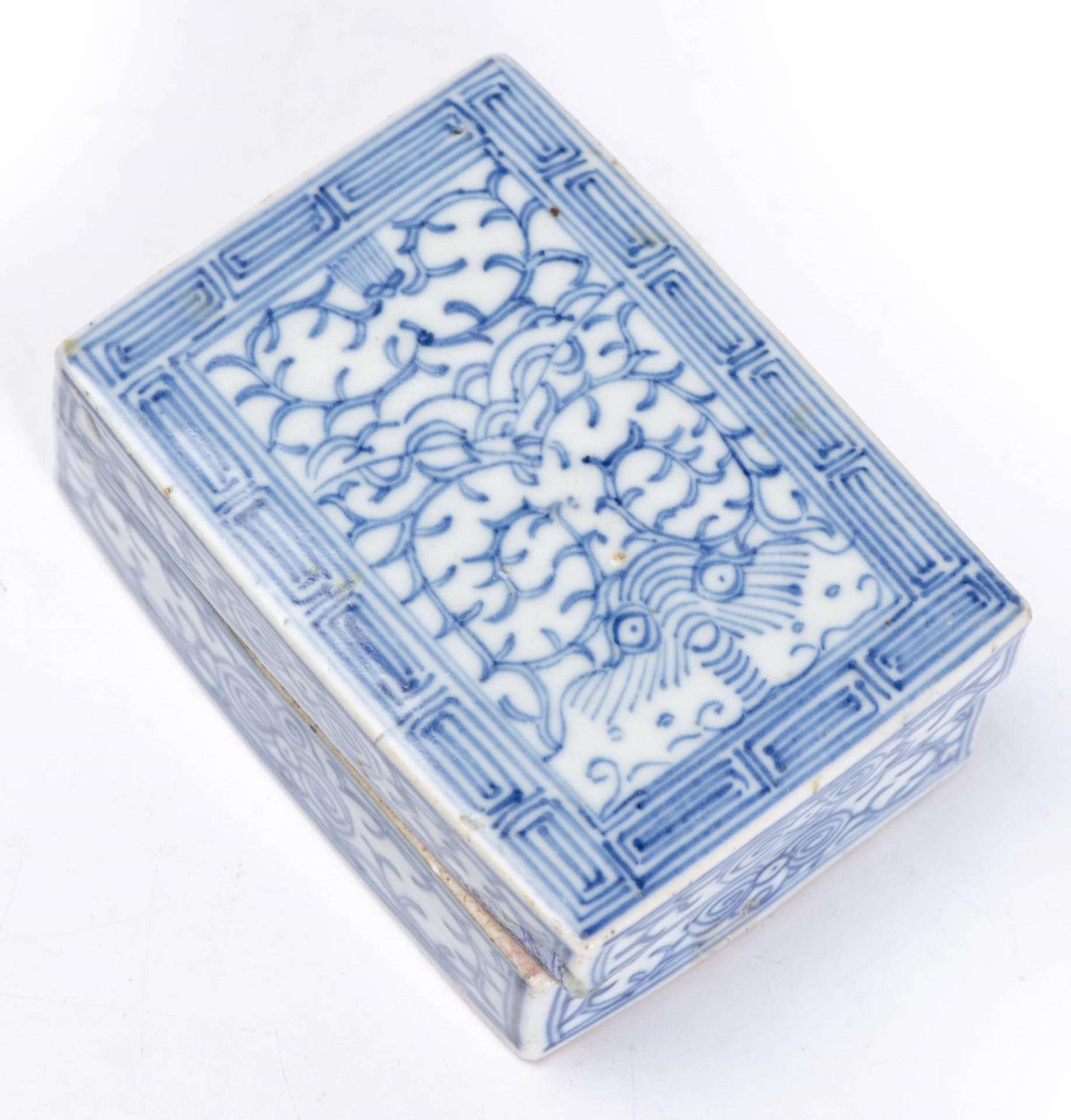 Ensemble de boîtes en porcelaine de Chine comprenant : - boîte quadrangulaire à [...] - Bild 10 aus 17