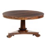 Table ronde en palissandre Modèle de commande, Angleterre, XIXe. H. 70 cm & Diam. [...]