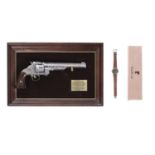 Franklin Mint, The Wyatt Earp revolver calibre .44 Edité en 1982 Réplique de la [...]