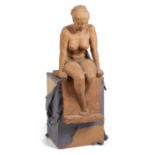 Anonyme, "Femme assise" Sculpture en plâtre peint en imitation terre cuite [...]