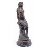 Anonyme, "Femme assise, le corps tendu" Sculpture régule à patine brune H. 97.5 cm [...]