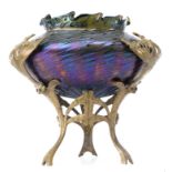 Vase en verre iridescent dans le goût de Loetz décoré d'une texture de [...]